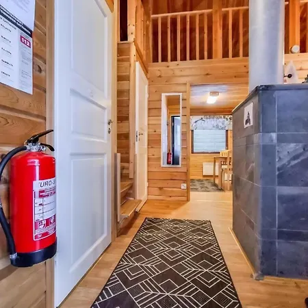 Cozy Arctic Haven And Retreat Within The Arctic Circle *